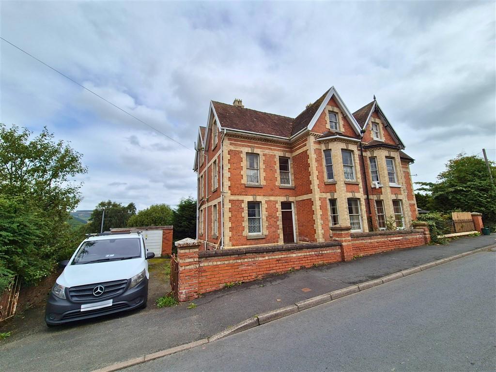 Presteigne Road, Knighton, Powys, LD7 1HY