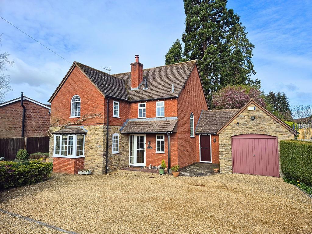 Barons Cross Road, Leominster, Herefordshire, HR6 8QX