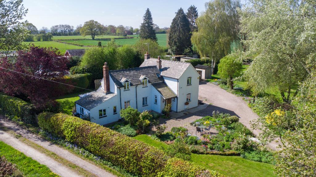 Hazeldene, Shirlheath, Kingsland, Leominster, HR6 9RH